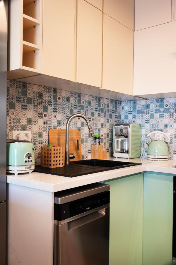 Luxury 1-Bedroom Apartment By The Sea In Ateny Zewnętrze zdjęcie